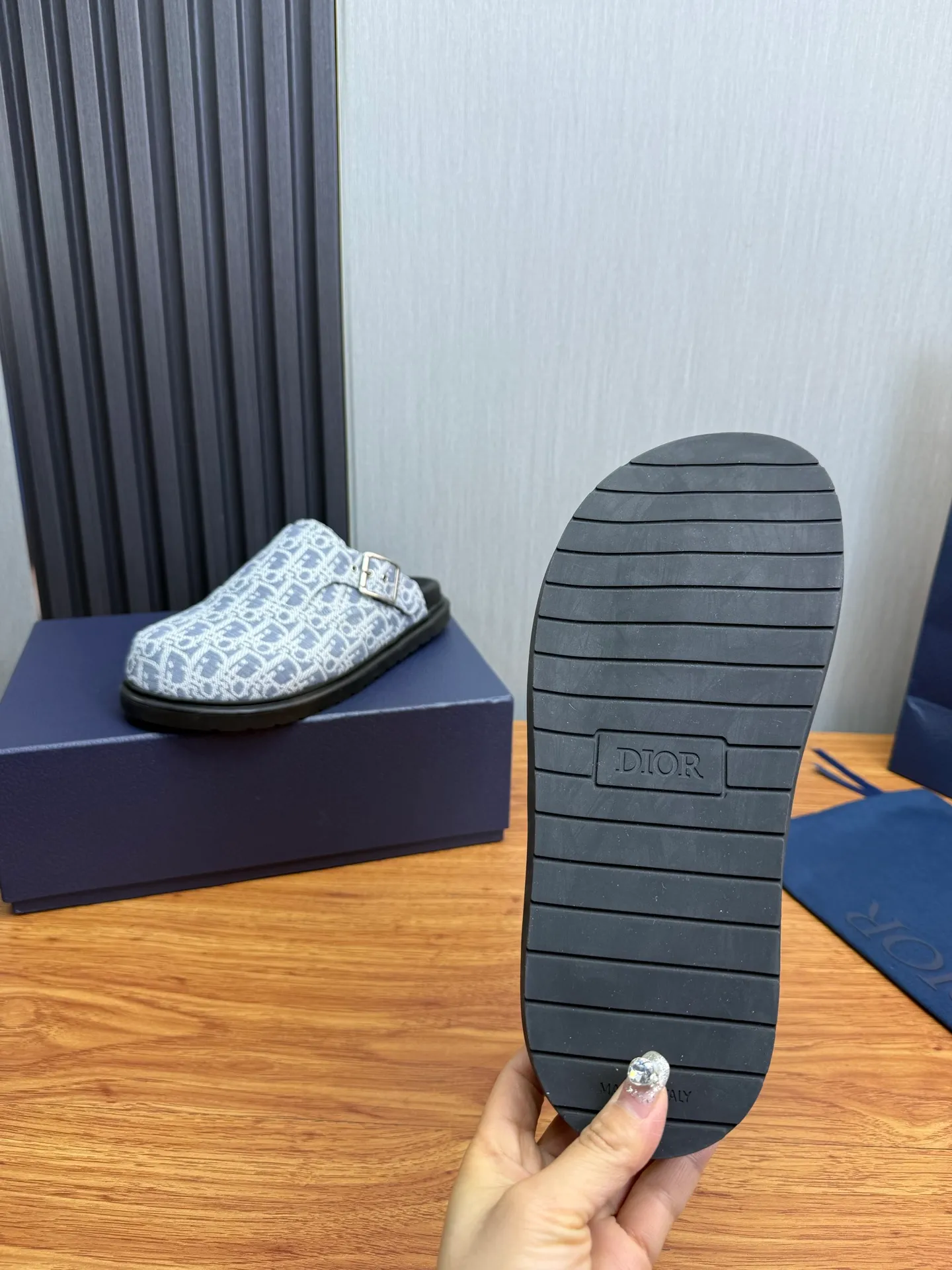 Men's men's shoes 420💰 Dior. Men's slippers🩴Official website 1:1 production 38-45 yards 45 46 🉑️Customized original material shipped✅